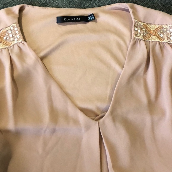 Doe & Rae -Flowy Blouse w/beading accent - Picture 3 of 5
